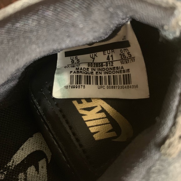 Unique Nike Shoes Women’s Size 9.5 - Picture 5 of 6